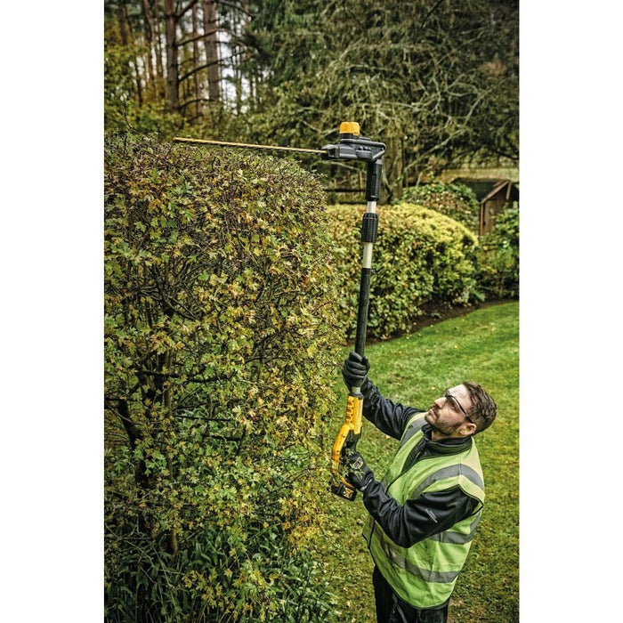 DeWalt DCPH820M1 20V MAX Hedge Trimmer Kit - Image 2